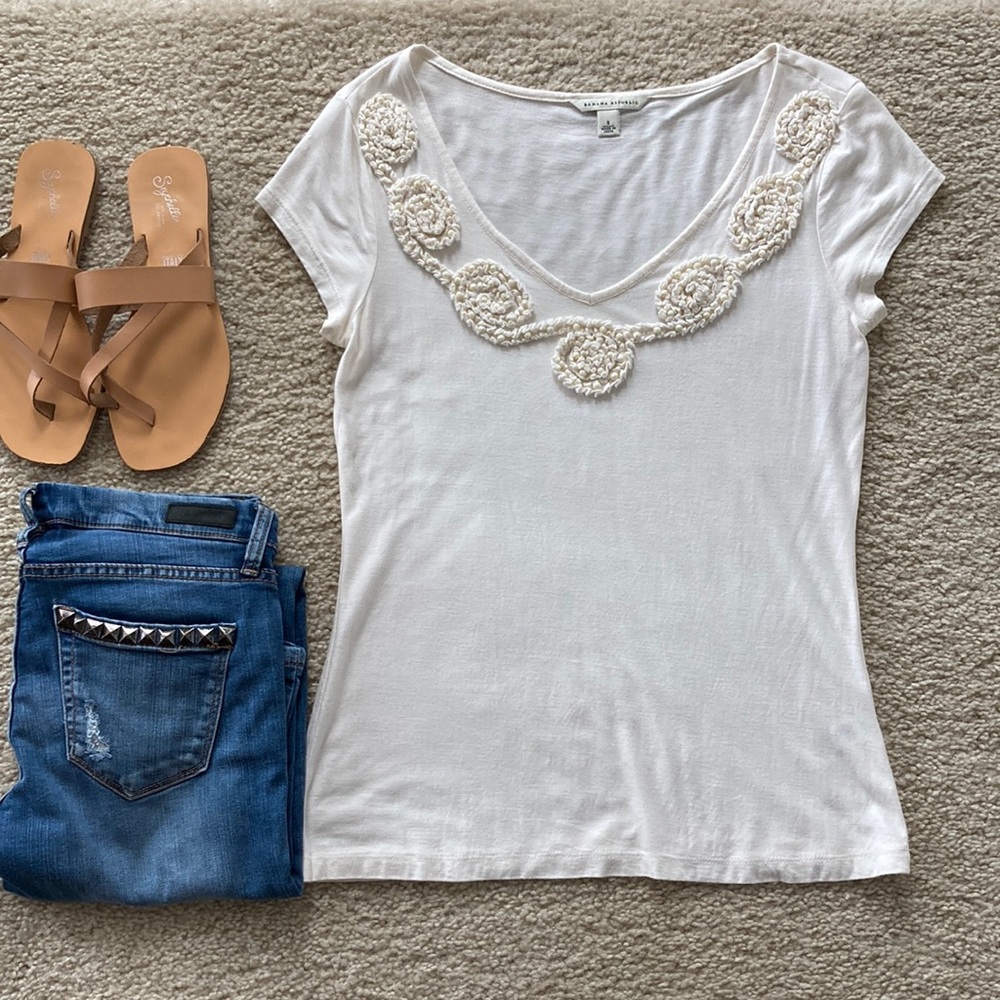Banana Republic Embellished Off White Tee - Picture 1 of 6